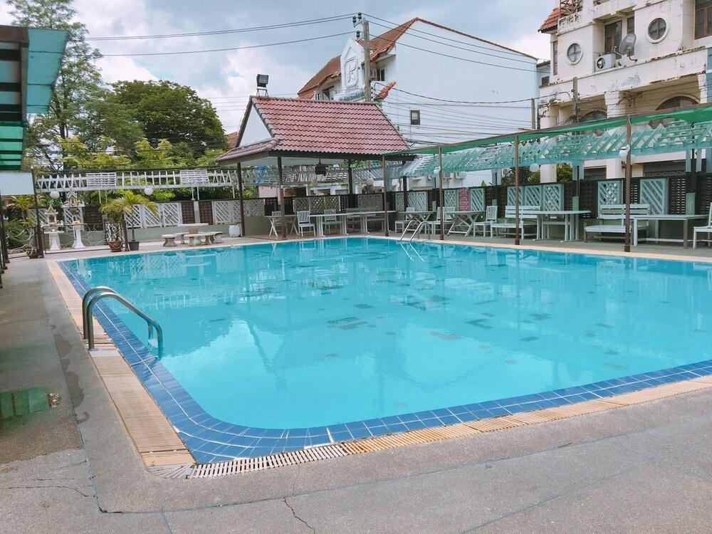 Waratee Spa Resort Villa Bangkok Dış mekan fotoğraf